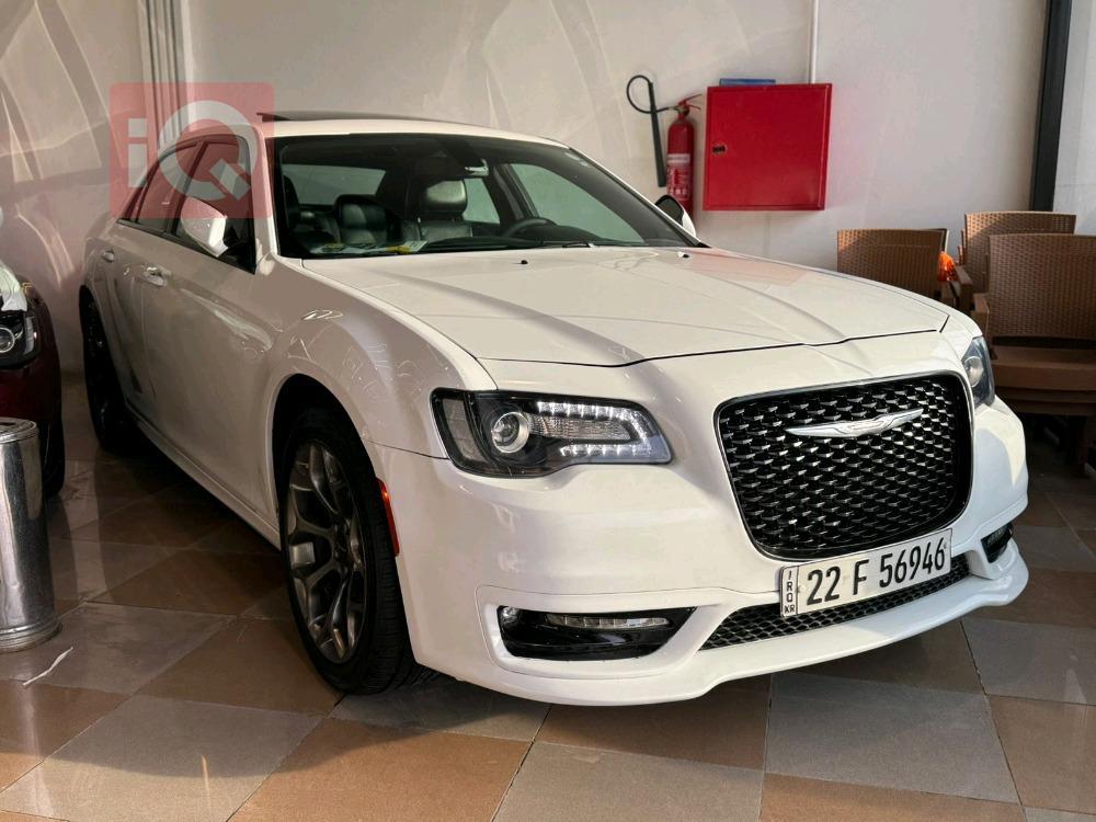 كرايسلر 300
